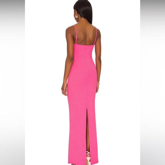 Pink gown, never worn. 🤍 - Picture 2 of 2